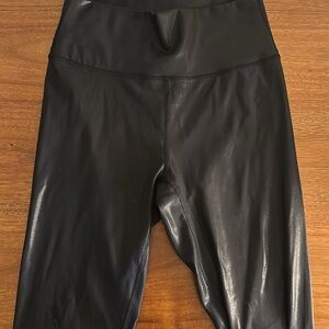 Fabletics Define Powerhold High Waisted 7/8 Legging